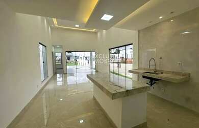 Imagem: A casa em condomínio possui 3 Dormitórios, 4 Banheiros, 1