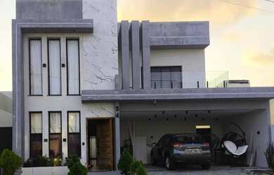 Imagem: A casa em condomínio possui 4 Dormitórios, 5 Banheiros, 4