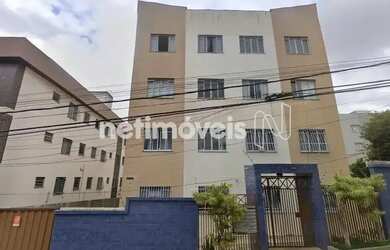 Imagem: O apartamento possui 3 Dormitórios, 1 Banheiro, 1 Vaga na garagem