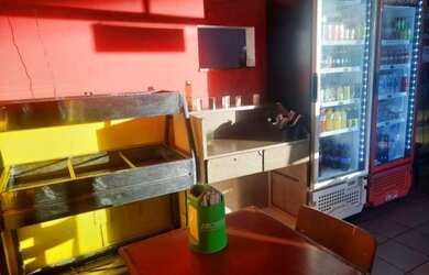 Imagem: O depósito está localizado em Centro, Juiz de Fora à venda