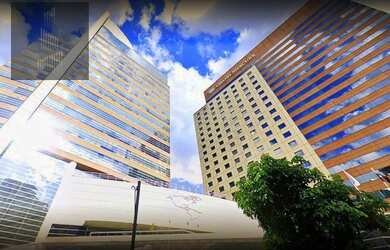 Imagem: O depósito possui 5 Vagas na garagem e 2200m² de Área e está