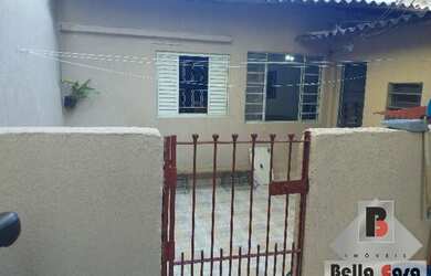 Imagem 1: três casas em um único terreno - Ipiranga - Estuda Permuta