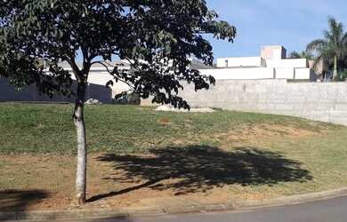 Imagem: O terreno possui 1100m² de Área e está localizado em Quinta