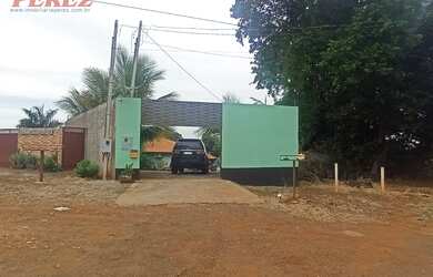 Imagem: A fazenda possui 90m² de Área, Churrasqueira e Piscina e está