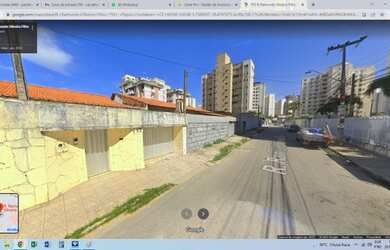 Imagem: A casa possui 3 Dormitórios, 4 Banheiros, 5 Vagas na garagem