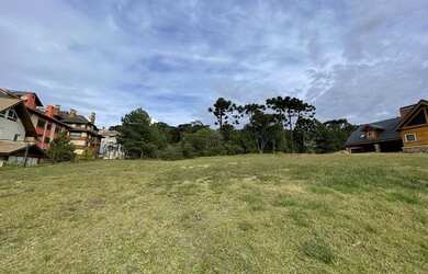 Imagem: O terreno possui 1.294m² de Área e está localizado em Canela