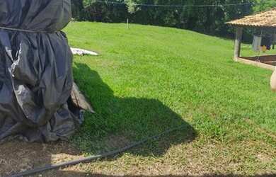 Imagem: O terreno possui 400m² de Área e está localizado em Vila