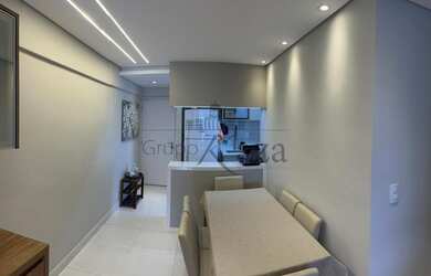 Imagem: O apartamento possui 3 Dormitórios, 2 Banheiros, 2 Vagas na