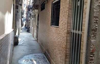 Imagem: A casa possui 4 Dormitórios, 1 Banheiro e 60m² de Área e