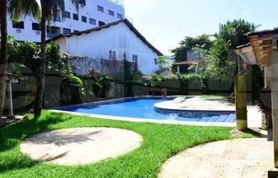 Imagem: A casa possui 5 Dormitórios, 5 Banheiros, 4 Vagas na garagem