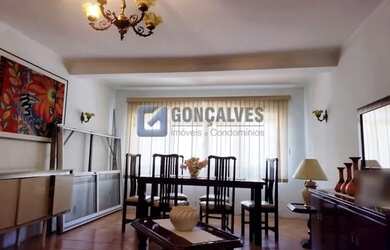 Imagem: A casa possui 3 Dormitórios, 3 Banheiros, 1 Vaga na garagem