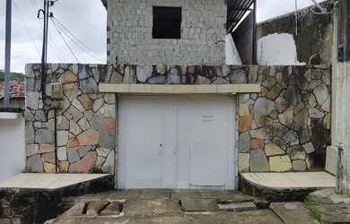 Imagem: A casa possui 2 Dormitórios, 2 Banheiros, 1 Vaga na garagem