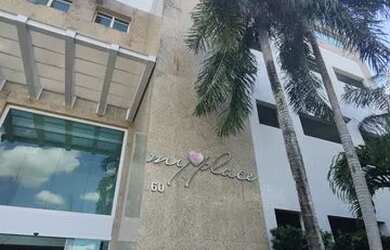 Imagem: O apartamento possui 2 Dormitórios, 1 Banheiro, 2 Vagas na