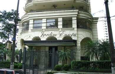 Imagem: O apartamento na cobertura possui 4 Dormitórios, 5 Banheiros