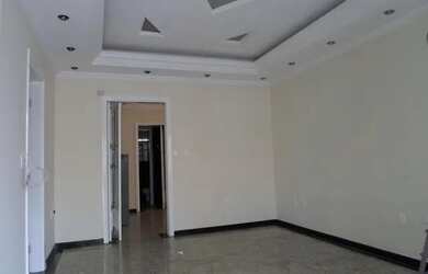 Imagem: A casa possui 3 Dormitórios, 3 Banheiros, 3 Vagas na garagem