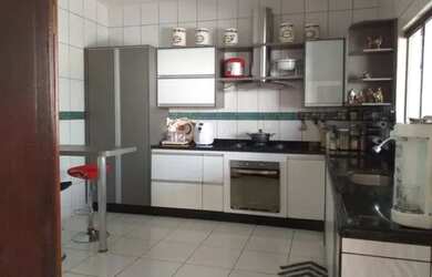 Imagem 3: Alugo casa 3/4. Churrasqueira, 370m² de Área, 3 Vagas na garageme3 Dormitórios