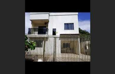 Imagem: A casa possui 3 Dormitórios, 3 Banheiros, 2 Vagas na garagem