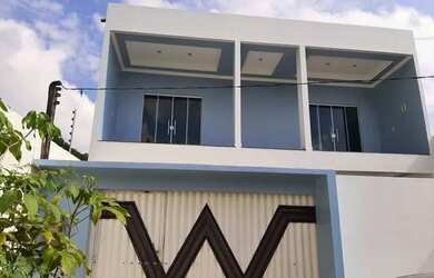 Imagem: A casa em condomínio possui 4 Dormitórios, 2 Banheiros, 3