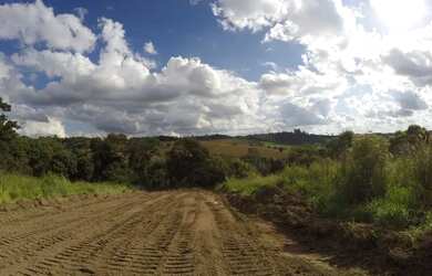 Imagem: O terreno possui 500m² de Área e está localizado em Vila