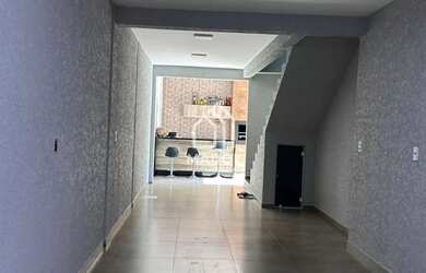 Imagem 8: Sobrado com Espaço Comercial à Venda no Bairro Órfãs