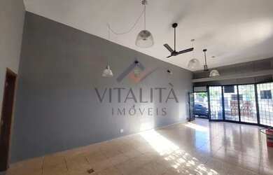 Imagem: O depósito possui 3 Vagas na garagem, 150m² de Área e está