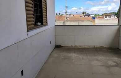 Imagem: A casa possui 4 Dormitórios, 4 Banheiros, 5 Vagas na garagem