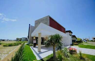 Imagem 13: Casa nova com 05 suítes à venda em Capão da Canoa - Condomínio Costa Serena REF