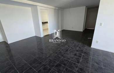 Imagem: O apartamento possui 3 Dormitórios, 3 Banheiros, 2 Vagas na