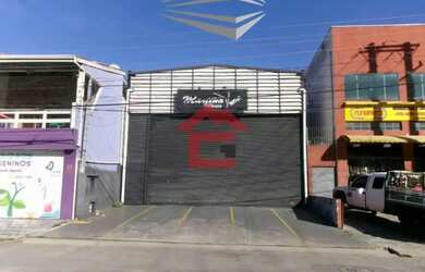 Imagem: O depósito possui 5 Vagas na garagem, 315m² de Área e está