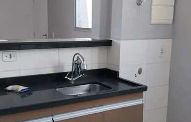 Imagem: O apartamento possui 2 Dormitórios, 1 Banheiro, 1 Vaga na garagem