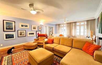 Imagem: O apartamento possui 4 Dormitórios, 5 Banheiros, 3 Vagas na