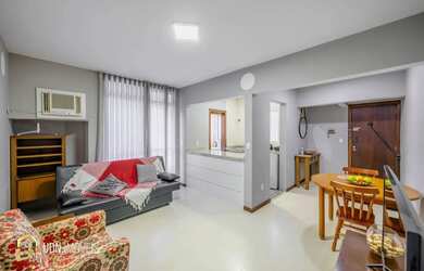 Imagem: O apartamento possui 1 Dormitório, 1 Banheiro, 1 Vaga na garagem