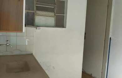 Imagem: A casa possui 1 Dormitório e 1 Banheiro e está localizado