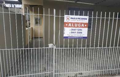 Imagem: A casa possui 2 Dormitórios, 1 Banheiro, 1 Vaga na garagem