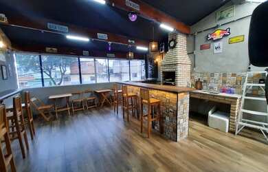 Imagem: A casa possui 3 Dormitórios, 3 Banheiros, 2 Vagas na garagem