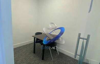 Imagem: O depósito possui 5 Vagas na garagem, 500m² de Área e está