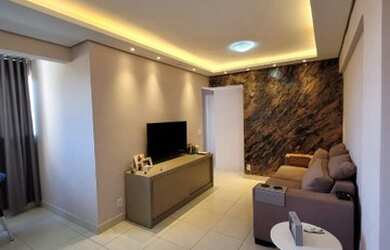 Imagem: O apartamento possui 3 Dormitórios, 1 Banheiro, 2 Vagas na