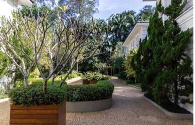 Imagem 1: Zona Sul condomínio de sobrados de alto padrão, com 4 suítes,4 salas,5 vagas, útil de 627m