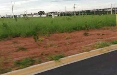 Imagem: O terreno possui 250m² de Área e está localizado em Centro