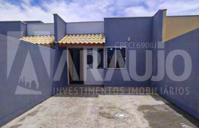 Imagem: A casa possui 2 Dormitórios, 1 Banheiro, 1 Vaga na garagem