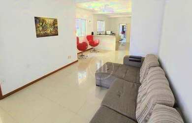 Imagem: A casa possui 4 Dormitórios, 4 Banheiros, 2 Vagas na garagem