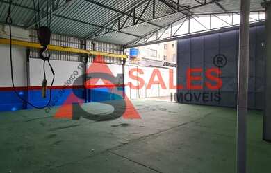 Imagem: O depósito possui 5 Vagas na garagem e 150m² de Área e está