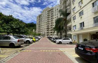 Imagem: O apartamento possui 2 Dormitórios, 2 Banheiros, 1 Vaga na