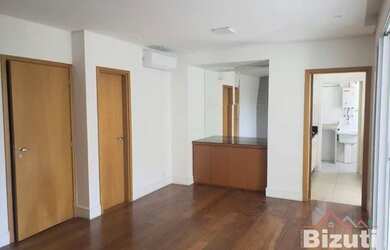 Imagem: O apartamento possui 2 Dormitórios, 1 Banheiro, 2 Vagas na