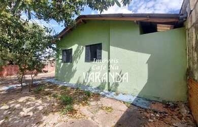 Imagem: A casa possui 3 Dormitórios, 1 Banheiro, 5 Vagas na garagem