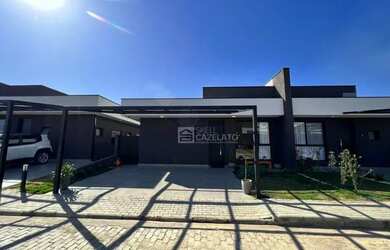 Imagem: A casa em condomínio possui 3 Dormitórios, 3 Banheiros, 2