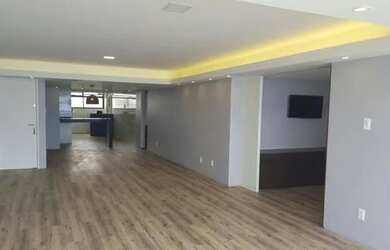 Imagem: O apartamento possui 3 Dormitórios, 3 Banheiros, 2 Vagas na