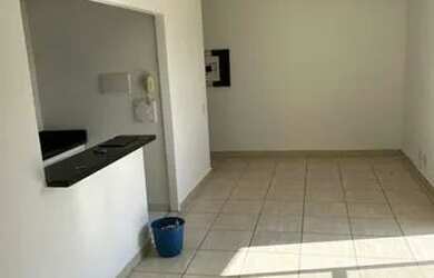 Imagem: O apartamento possui 2 Dormitórios, 2 Banheiros, 2 Vagas na