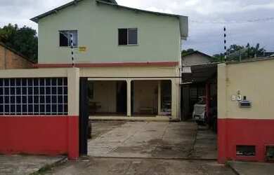 Imagem: A casa possui 2 Dormitórios e 2 Banheiros e está localizado