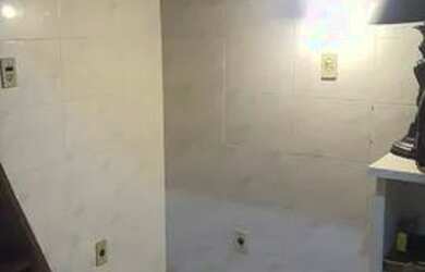 Imagem 16: Alugo apartamento semimobiliado de 02 quartos dependência em Copacabana...